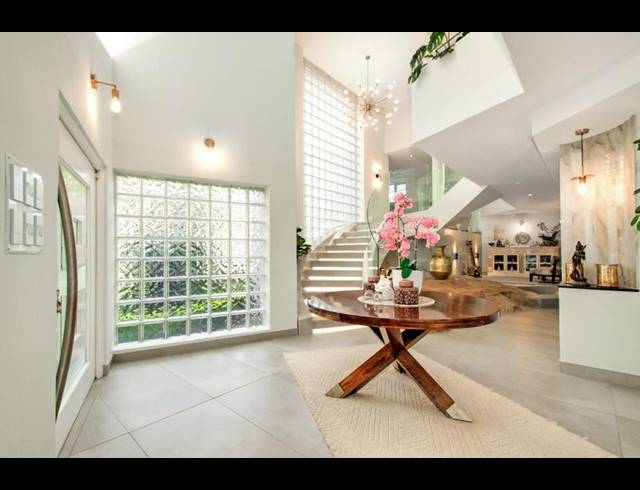 5 BEDROOM PROPERTY TO RENT IN FOURWAYS GARDENS